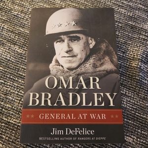 🔥 Omar Bradley large paperback book Military
